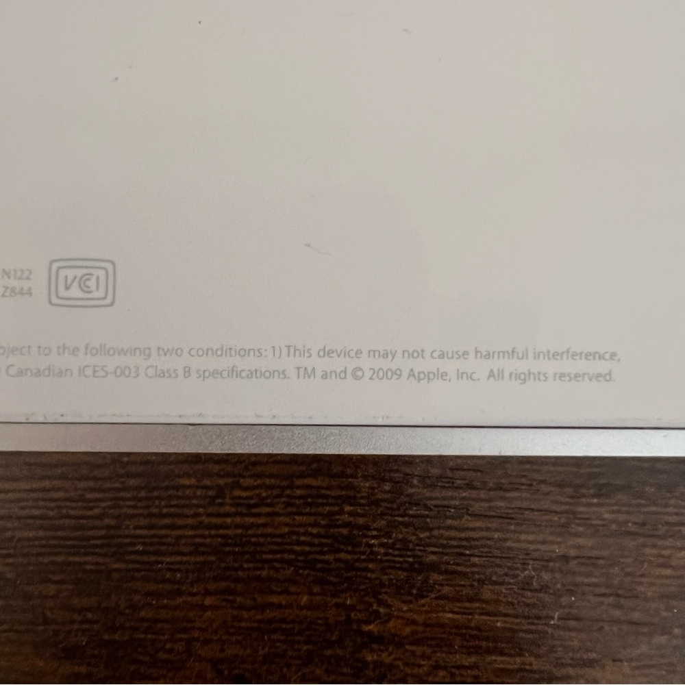 APPLE Wireless Keyboard Model A1314 - Picture 5 of 7